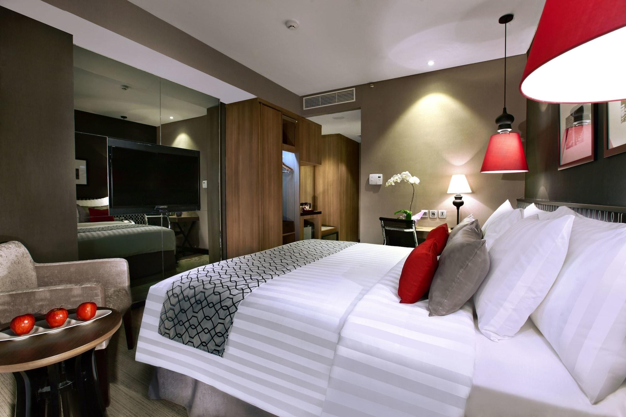Aston Priority Simatupang Hotel And Conference Center Jakarta Exteriör bild