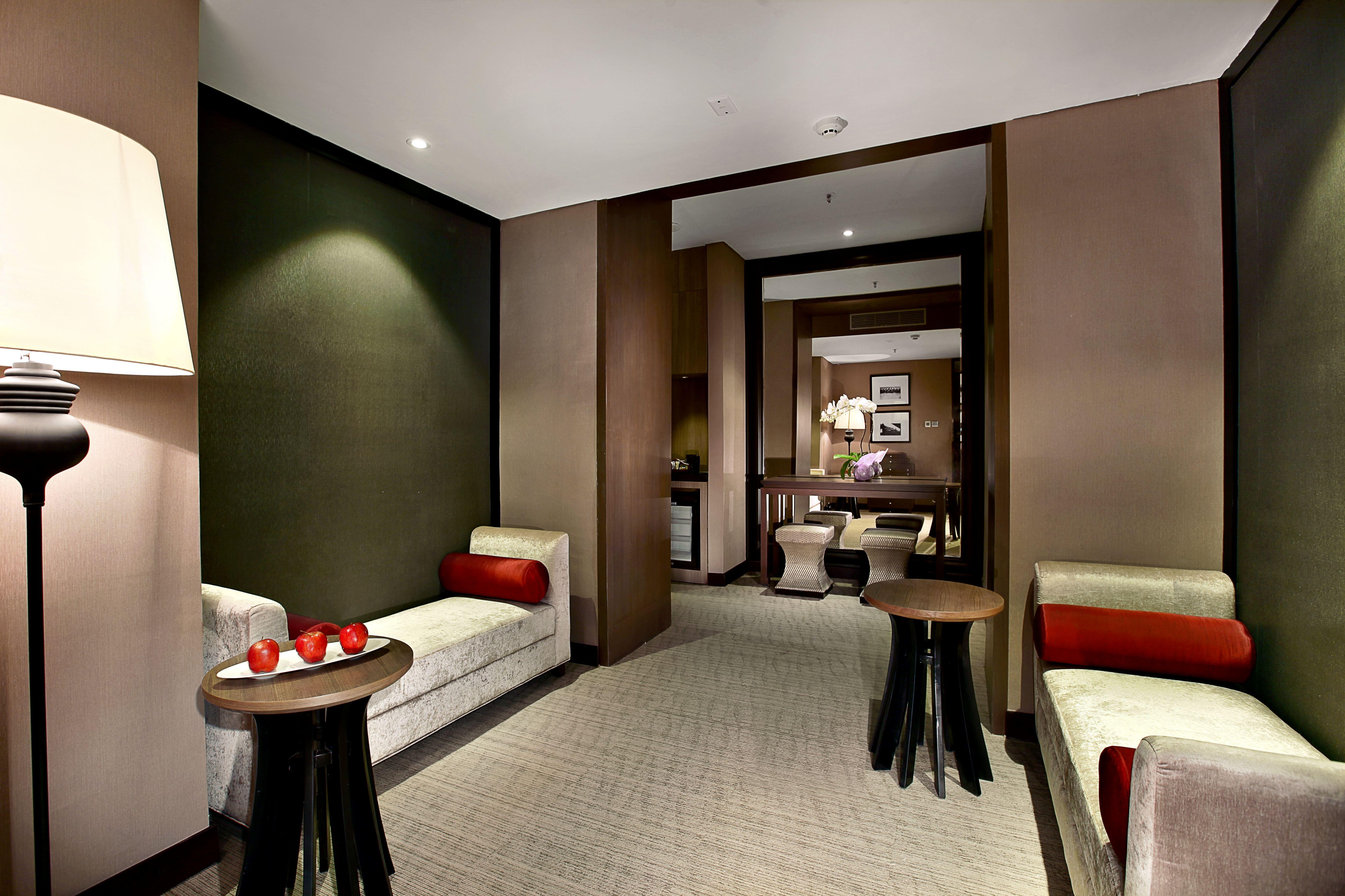 Aston Priority Simatupang Hotel And Conference Center Jakarta Exteriör bild