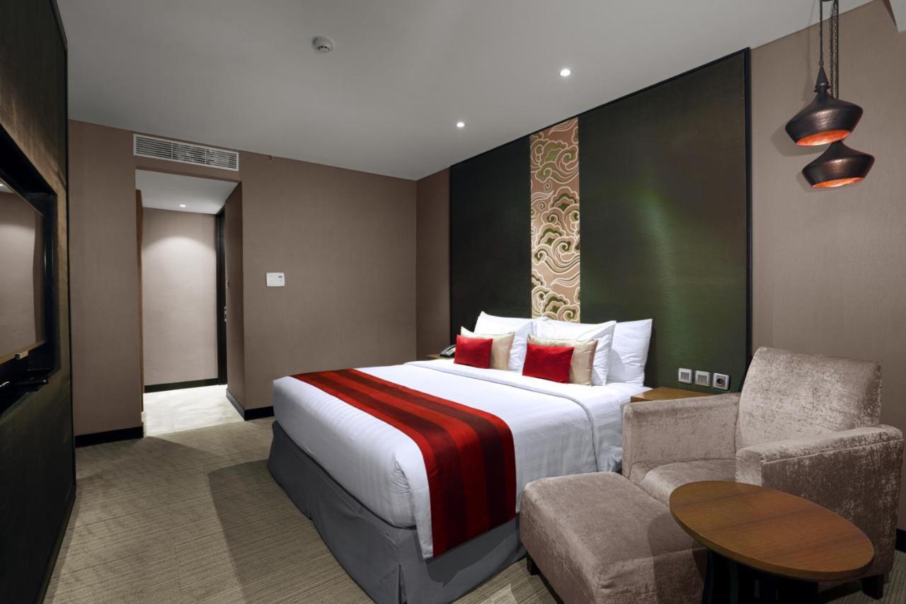 Aston Priority Simatupang Hotel And Conference Center Jakarta Exteriör bild