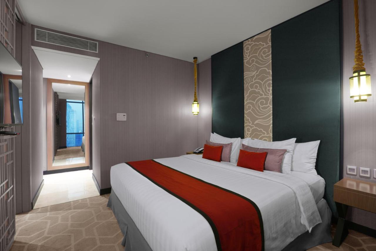 Aston Priority Simatupang Hotel And Conference Center Jakarta Exteriör bild