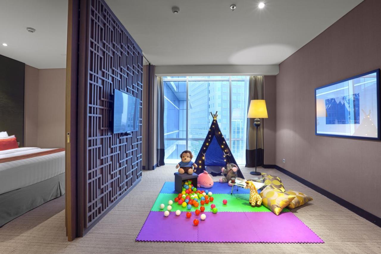 Aston Priority Simatupang Hotel And Conference Center Jakarta Exteriör bild