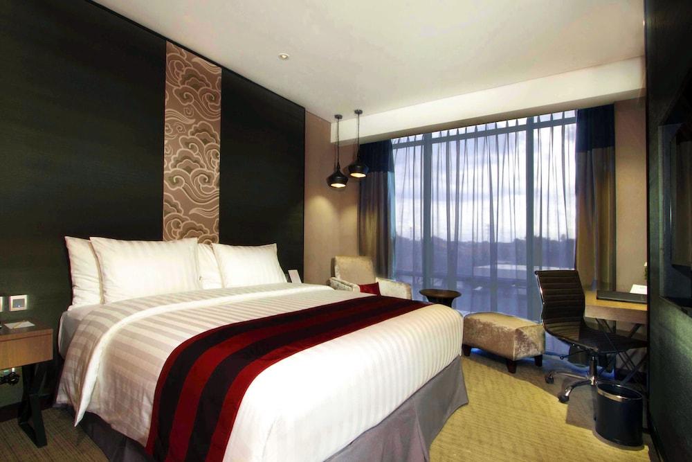 Aston Priority Simatupang Hotel And Conference Center Jakarta Exteriör bild