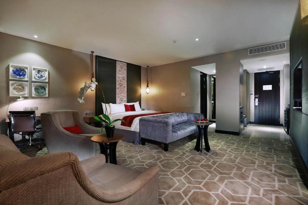 Aston Priority Simatupang Hotel And Conference Center Jakarta Exteriör bild