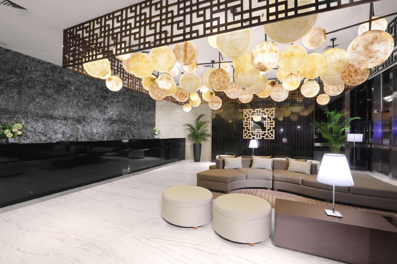 Aston Priority Simatupang Hotel And Conference Center Jakarta Exteriör bild