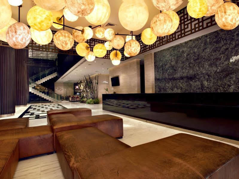 Aston Priority Simatupang Hotel And Conference Center Jakarta Exteriör bild