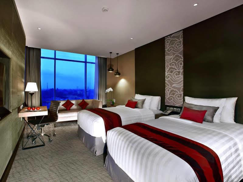 Aston Priority Simatupang Hotel And Conference Center Jakarta Exteriör bild