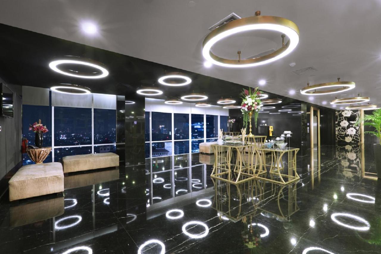 Aston Priority Simatupang Hotel And Conference Center Jakarta Exteriör bild