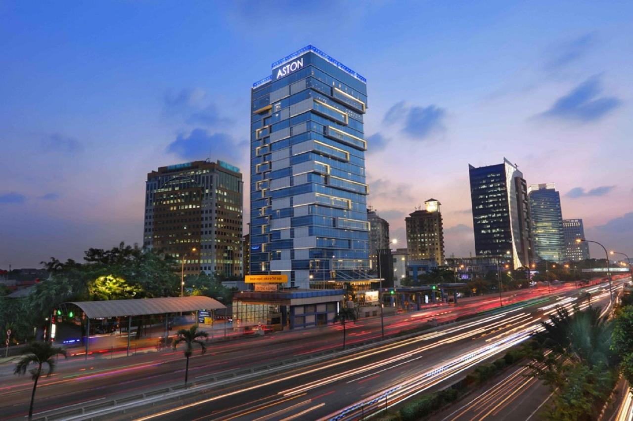Aston Priority Simatupang Hotel And Conference Center Jakarta Exteriör bild
